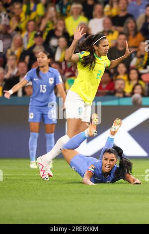 Brisbane, Australia. 29 luglio 2023. La Francia Sakina Karchaoui e la brasiliana Antonia durante la Coppa del mondo femminile FIFA Australia e nuova Zelanda 2023 girone tra Francia e Brasile allo Stadio di Brisbane. La Francia ha vinto la partita 2-1. Credito: SOPA Images Limited/Alamy Live News Foto Stock