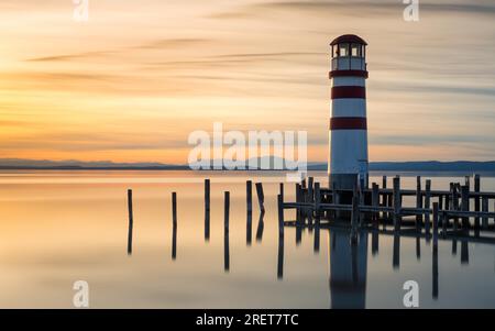 Faro sul lago Neusiedlersee a Podersdorf Burgenland Foto Stock