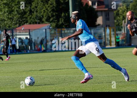 Victor Osimhen di Napoli Durante una partita amichevole di calcio pre-stagionale Napoli vs Hatayspor , Stadio Patini Castel di Sangro Foto Stock