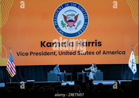 Boston, Stati Uniti. 29 luglio 2023. Il Vicepresidente degli Stati Uniti Kamala Harris ha rilasciato osservazioni alla NAACP National Convention del 2023 a Boston, ma con il procuratore generale del Massachusetts Andrea Campbell.Credit: Rick Friedman/Pool via CNP Credit: Abaca Press/Alamy Live News Foto Stock