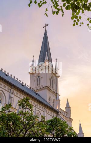 Guglia in vecchio stile gotico nella cappella riproposta, ora la CHIJMES Hall, il complesso CHIJMES, Singapore Foto Stock