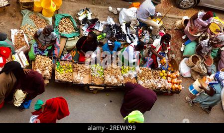 Eastleigh è un quartiere ad uso misto a Nairobi, Kenya. Si trova a est del quartiere centrale degli affari. È noto per la sua abilità commerciale Foto Stock