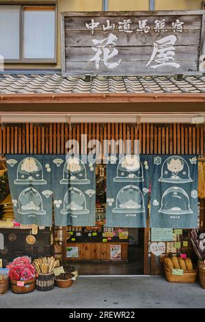 Luglio 2023, Magome juku, negozio. Magome juku era la 43a delle 69 stazioni della Nakasendo che collegava Edo con Kyoto durante il periodo Edo Foto Stock