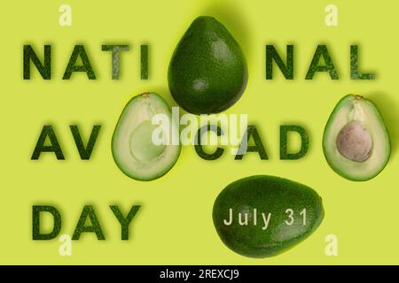 L'avocado è un cibo senza rivali tra i frutti, il vero frutto del paradiso. Giornata Nazionale dell'avocado – 31 luglio Foto Stock