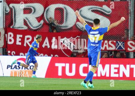 Buenos Aires, Argentina. 29 luglio 2023. Ezequiel Zeballos del Boca Juniors celebra il suo gol durante un derby per il 27° round della Liga Profesional de Fútbol Binance Cup Argentina allo Stadio Libertadores de América ( Credit: Néstor J. Beremblum/Alamy Live News Foto Stock