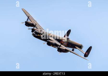 Avro Lancaster i, Battle of Britain Memorial Flight, RAF Coningsby. In mostra al Royal International Air Tattoo 2023. Foto Stock