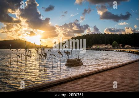 Zona di Zvernec e monastero su un'isola nella laguna di Narta vicino a Valona, ALBANIA Foto Stock