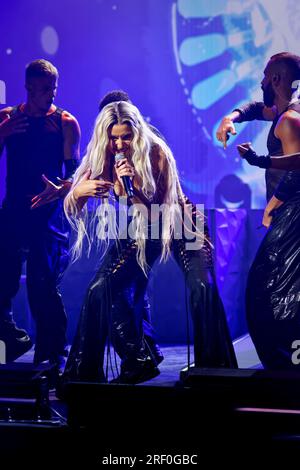 Teatro reale, Madrid, Spagna. 30 luglio 2023. Universal Music Festival 2023, esibizione dal vivo di Lola Indigo. Credito: EnriquePSans / Alamy Live News Foto Stock