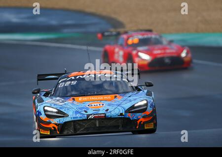 Nuerburg, Germania. 30 luglio 2023. # 159, Nurburg, Germania, domenica 30 LUGLIO 2023: Nicolai KJAERGAARD, Benjamin GOETHE, Marvin KIRCHHOFER, Team Garage 59, McLaren 720 GT3 EVO car, durante la gara della Fanatec GT World Challenge Endurance Cup. Il Team Garage 59 gareggia nella Fanatec GT World Challenge Endurance Cup, immagine a pagamento, foto copyright © ATP Geert FRANQUET (FRANQUET Geert /ATP/SPP) credito: SPP Sport Press Photo. /Alamy Live News Foto Stock