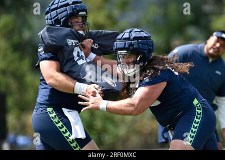 Renton, Washington, USA. 30 luglio 2023. Joey Hunt, centro dei Seattle Seahawks (62) durante il training camp dei Seattle Seahawks a Renton, WA. Steve Faber/CSM/Alamy Live News Foto Stock