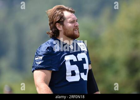 Renton, Washington, USA. 30 luglio 2023. Il centro dei Seattle Seahawks Evan Brown (63) durante il training camp dei Seattle Seahawks a Renton, WA. Steve Faber/CSM/Alamy Live News Foto Stock