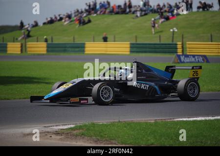 Dalton on Tees, 29 luglio 2023. Isaac Barashi alla guida di Phinsys by Argenti nel ROKIT F4 British Championship sul Croft Circuit. Crediti: Colin Edwards Foto Stock