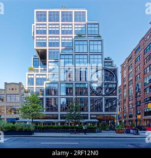 Chelsea: 61 Ninth Avenue è una disposizione di cubi di vetro progettata da Rafael Viñoly Architects e completata nel 2019. Foto Stock