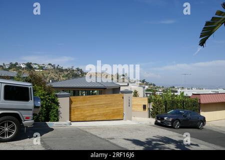 Los Angeles, California, USA 30 luglio 2023 attore Alan Thicke e cantante Robin Thicke, attrice Paula Patton ex casa/casa al 1568 Blue Jay Way il 30 luglio 2023 a Los Angeles, California, USA. Foto di Barry King/Alamy Stock Photo Foto Stock