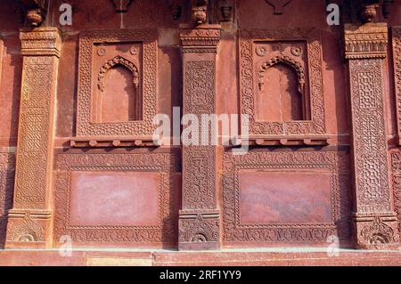 Ornamenti in arenaria, Casa di Birbal, città mughal di Fatehpur Sikri, Uttar Pradesh, India, palazzo di Birbal, città mughal, costruito nel 1569-1585 sotto Foto Stock