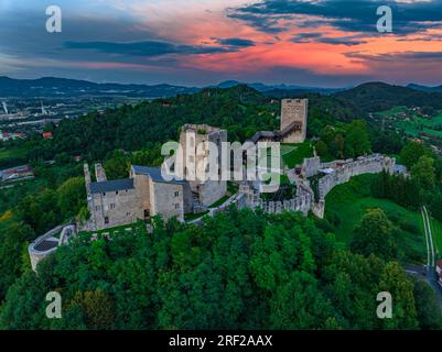 Il vecchio Caste Celje al tramonto Foto Stock