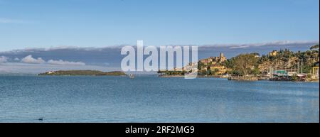 Isole minori e maggiori sul Lago Trasimeno, Umbria Foto Stock