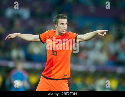 FOTO D'ARCHIVIO: Robin van PERSIE compie 40 anni il 6 agosto 2023, Robin VAN PERSIE (NED), mezza figura, mezza figura, dà istruzioni, conduce; Partita a gironi, turno preliminare, partita 12, gruppo B, Paesi Bassi (NED) - Germania (GER) 1:2, on 13.06.2012 a Charkiv/U kraine calcio UEFA EURO 2012 P olen/U kraine dal 08.06. - 01.07.2012. ? Foto Stock