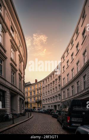 Le strade e i monumenti più rappresentativi di Amburgo: Un viaggio visivo attraverso il battito cardiaco e la storia della città Foto Stock