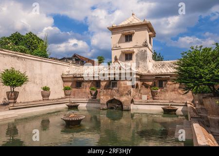 Taman Sari Water Castle, ex giardino reale del Sultanato di Yogyakarta in Indonesia Foto Stock