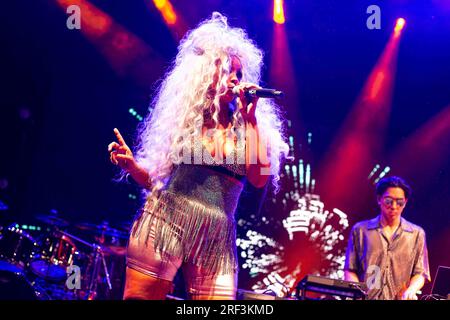 Londra, Regno Unito - 28 luglio 2023: Lion Babe si esibisce dal vivo all'O2 Shepherd's Bush Empire il 28 luglio 2023 a Londra - Best F-N Night of My Life Tour Foto Stock