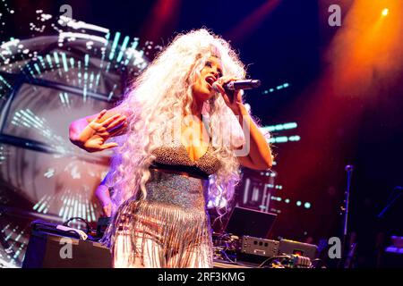 Londra, Regno Unito - 28 luglio 2023: Lion Babe si esibisce dal vivo all'O2 Shepherd's Bush Empire il 28 luglio 2023 a Londra - Best F-N Night of My Life Tour Foto Stock