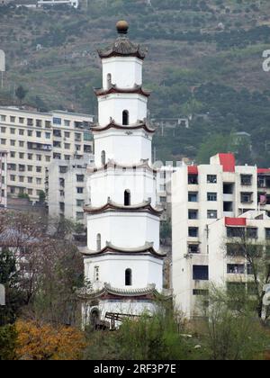 Edificio tradizionale in un quartiere storico denominato 'Fengdu County' in Cina Foto Stock