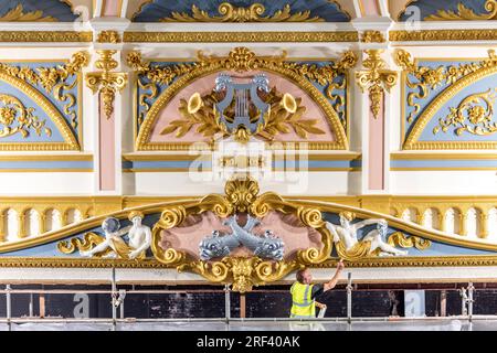 Brighton, 21 luglio 2023: Il restauro degli interni dello storico Hippodrome Theatre di Brighton Foto Stock