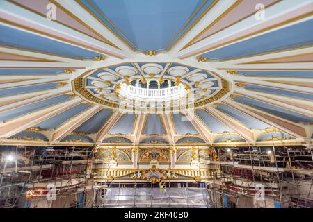 Brighton, 21 luglio 2023: Il restauro degli interni dello storico Hippodrome Theatre di Brighton Foto Stock