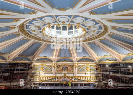 Brighton, 21 luglio 2023: Il restauro degli interni dello storico Hippodrome Theatre di Brighton Foto Stock