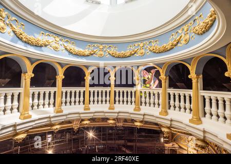 Brighton, 21 luglio 2023: Il restauro degli interni dello storico Hippodrome Theatre di Brighton Foto Stock