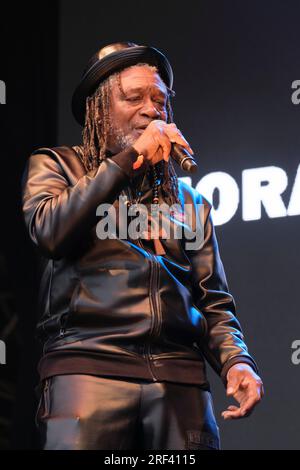 Horace Andy cantante reggae di radici giamaicane che si esibisce al Womad Festival di Charlton Park, Regno Unito. 30 luglio 2023 Foto Stock