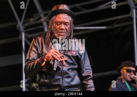 Horace Andy cantante reggae di radici giamaicane che si esibisce al Womad Festival di Charlton Park, Regno Unito. 30 luglio 2023 Foto Stock