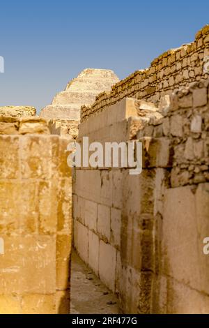 La piramide a gradini di Djoser a Saqqara Foto Stock