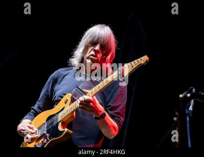 Il leggendario chitarrista jazz e contemporaneo Mike Stern e la sua band ospiti del Pomigliano Jazz Festival presso il Parco pubblico Giovanni Paolo II di Pomigliano d'Arco. (Foto di Giovanni Esposito/Pacific Press/Sipa USA) credito: SIPA USA/Alamy Live News Foto Stock