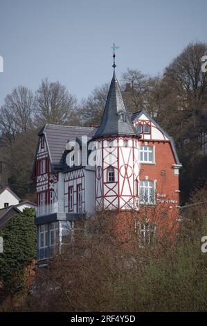 Casa con torre a Gemünd - Nationalpark Eifel Foto Stock