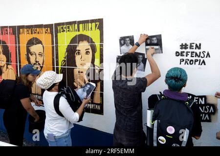 Città del Messico, Messico. 31 luglio 2023. 31 luglio 2023, città del Messico, Messico: Membri della famiglia, attivisti, E amici di Ruben Espinosa Becerril, Nadia vera, Mile Virginia Martin, Yesenia Quiroz e Olivia Alejandra Negrete, assassinati il 31 luglio 2015 in un appartamento nel quartiere Narvarte; chiedono giustizia all'ufficio del procuratore generale di città del Messico durante la conferenza stampa presso l'ufficio di città del Messico. Il 31 luglio 2023 a città del Messico, Messico (foto di Luis Barron/Eyepix Group). Crediti: Eyepix Group/Alamy Live News Foto Stock