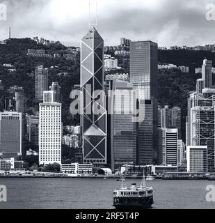 Paesaggio urbano di Hong Kong in bianco e nero Foto Stock