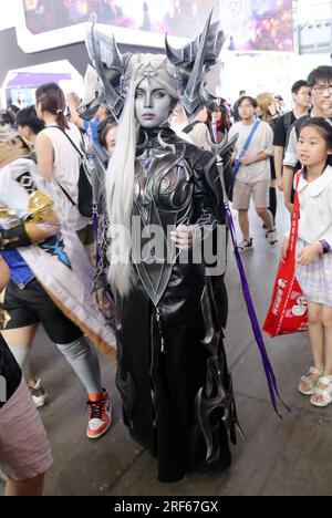 Shanghai, Cina. 1 agosto 2023. League of Legends COSCosplayer, ChinaJoy2023, Shanghai, Cina, luglio 30, 2023. (Foto di Costfoto/NurPhoto) credito: NurPhoto SRL/Alamy Live News Foto Stock