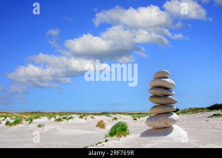 Kieselsteinturm am Strand, Insel Borkum, Ostfriesische Inseln, Foto Stock