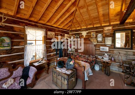 Cabina McNally, foto interne Old Trail Town, Cody, Wyoming, Stati Uniti d'America Foto Stock