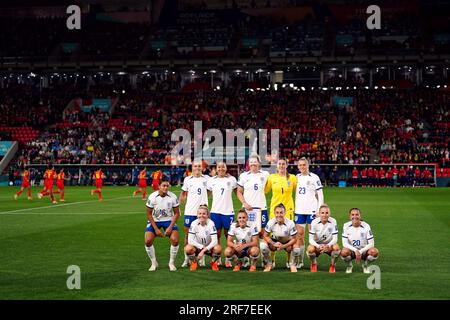 Partenza in Inghilterra: Back Row - Rachel Daly, Lauren James, Millie Bright, la portiere Mary Earps e Alessia Russo. Prima fila - Jess Carter, Lauren Hemp, Georgia Stanway, Lucy Bronze, Alex Greenwood e Katie Zelem durante la FIFA Women's World Cup 2023, gruppo D match all'Hindmarsh Stadium, Adelaide, Australia. Data foto: Martedì 1 agosto 2023. Foto Stock