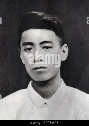 Ritratto di Zhou Enlai (ou Chou EN-Lai (EN Lai) ou Tcheou Ngen-lai (Ngen lai) ou Chu EN Lai) (1898-1976) en 1919 lors du mouvement du 4 mai a Tianjin. Photographie, in "la vie de Zhou EN Lai", Shanghai, 1977. Foto Stock