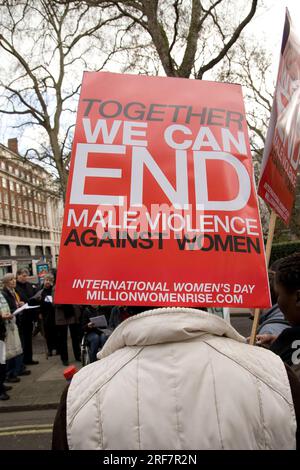 La festa della donna marcia nel centro di Londra Foto Stock