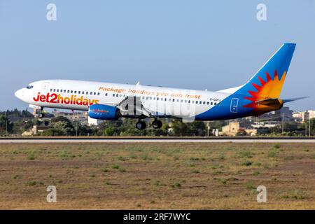 Jet2 Holidays Boeing 737-804 (REG: G-GDFJ) in arrivo come volo LS1519 dall'aeroporto di Londra Stansted. Foto Stock