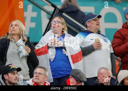 Adelaide/Tarntanya, Australia, 1 agosto 2023, Coppa del mondo femminile FIFA (gruppo D - partita n. 39) Inghilterra vs Cina, Inghilterra tifosi fanno sentire le loro voci credito: Mark Willoughby/Alamy Live News Foto Stock