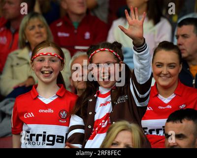 Derry GAA tifosi senior della squadra di calcio a Celtic Park, Derry, Irlanda del Nord foto: George Sweeney/Alamy Foto Stock