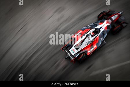 Pascal Wehrlein di TAG Heuer Porsche durante le qualifiche il secondo giorno dell'e-Prix Hankook London 2023 all'Excel Circuit di Londra. Data foto: Domenica 30 luglio 2023. Foto Stock