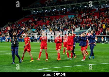 Adelaide, Aus. 1 agosto 2023. Adelaide, Australia, 1 agosto 2023: Players of China PR ringrazia la folla dopo la partita di calcio del gruppo D della Coppa del mondo femminile 2023 tra China PR e Inghilterra all'Hindmarsh Stadium di Adelaide, Australia. (NOE Llamas/SPP) credito: SPP Sport Press Photo. /Alamy Live News Foto Stock