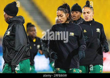 Wellington, Wellington, nuova Zelanda. 2 agosto 2023. La squadra sudafricana si riscalda prima del calcio d'inizio della partita del gruppo G della Coppa del mondo femminile FIFA 2023 tra Sudafrica e Italia al Wellington Regional Stadium Stadium di Wellington, nuova Zelanda (immagine di credito: ©James Foy/Alamy Live News) Foto Stock